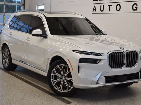 Used 2024 BMW X7 xDrive40i AWD/4WD image 1