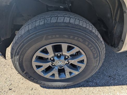 Used 2023 Toyota Tacoma SR5 image 8