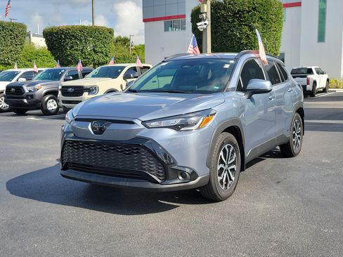 Used 2024 Toyota Corolla Cross AWD Hybrid image 5