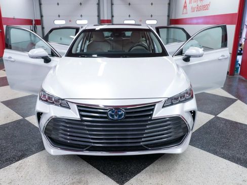 Used 2021 Toyota Avalon XLE w/ Moonroof Package image 27