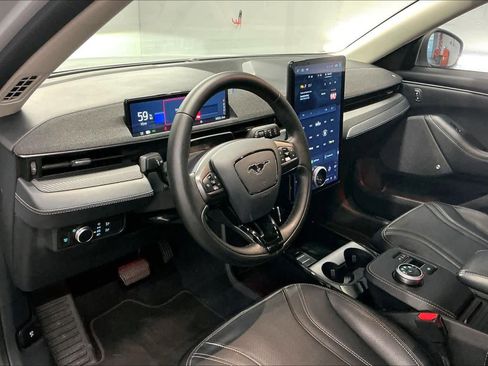 Used 2021 Ford Mustang Mach-E Premium image 16