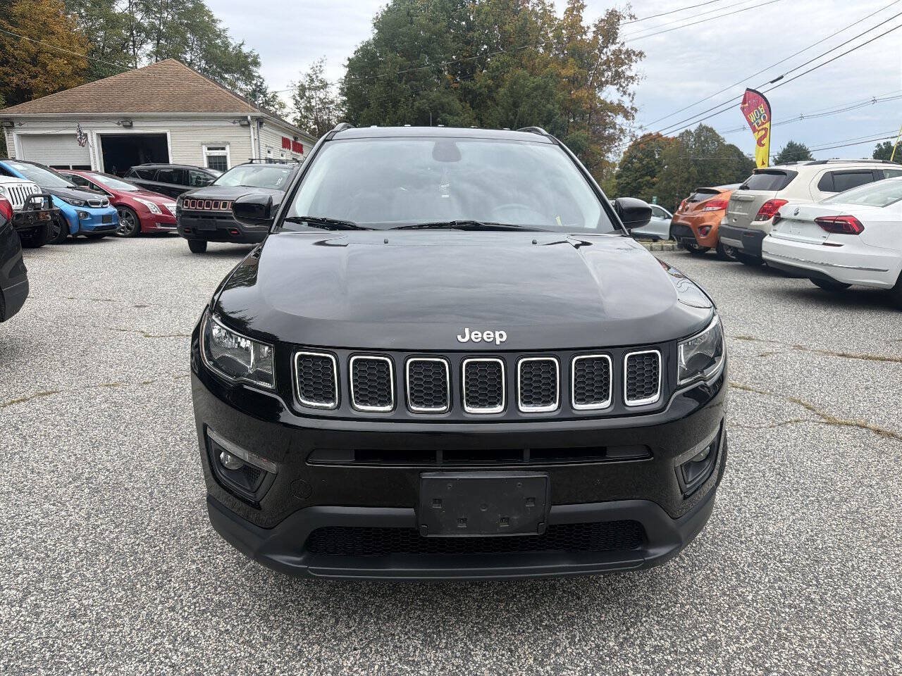 Used 2018 Jeep Compass Latitude w/ Popular Equipment Group AWD/4WD image 4