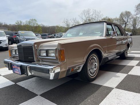 Used 1989 Lincoln Town Car Signature image 9