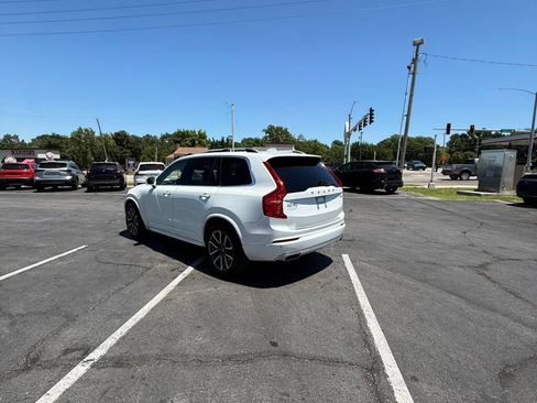 Used 2018 Volvo XC90 T6 Momentum w/ Convenience Package AWD/4WD image 10