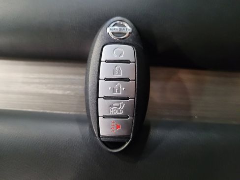 Used 2015 Nissan Murano Platinum w/ Platinum Technology Package FWD image 32