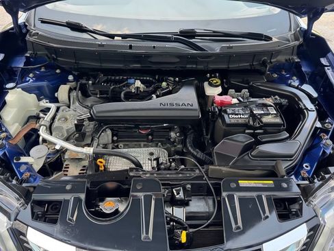 Used 2018 Nissan Rogue SV AWD/4WD image 27