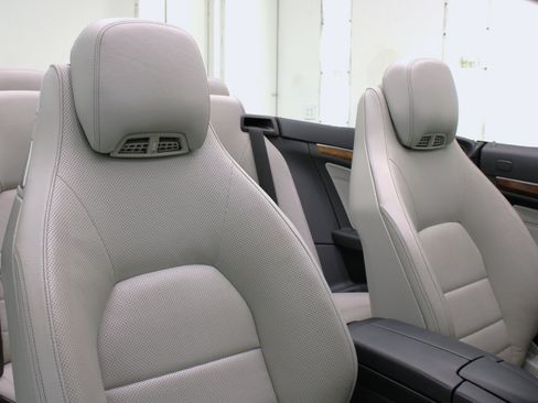 Used 2016 Mercedes-Benz E 400 Cabriolet w/ Premium 3 Package image 50