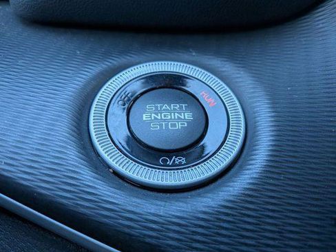 Certified 2024 Jeep Grand Cherokee Altitude AWD/4WD image 21