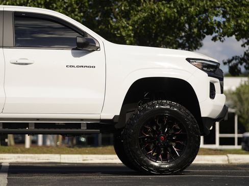 Used 2024 Chevrolet Colorado LT w/ LT Convenience Package III AWD/4WD image 6