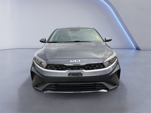 Used 2022 Kia Forte LXS image 8