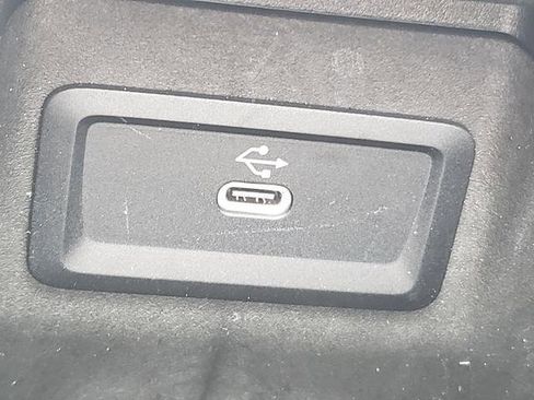 Certified 2025 Mercedes-Benz GLC 300 GLC 300 image 31