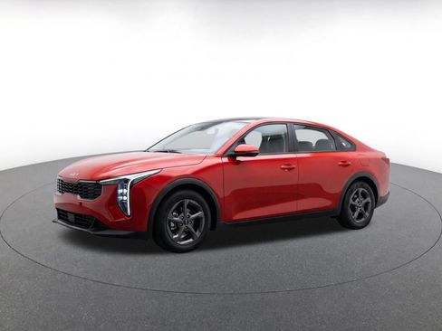 Used 2026 Kia K4 FWD image 3
