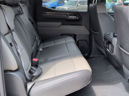 Used 2025 Chevrolet Silverado 1500 ZR2 AWD/4WD image 23