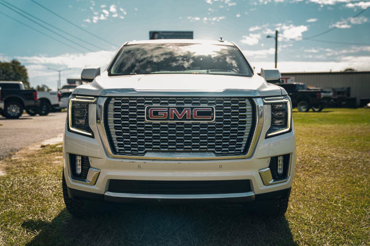 Used 2023 GMC Yukon Denali AWD/4WD image 2