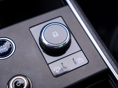 Used 2023 Land Rover Range Rover Autobiography AWD/4WD image 30