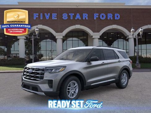 New 2025 Ford Explorer Active image 2