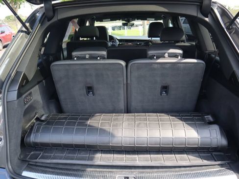Used 2021 Audi Q7 2.0T Premium w/ Convenience Package AWD/4WD image 32