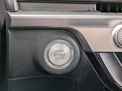 Used 2025 Kia Telluride S AWD/4WD image 17