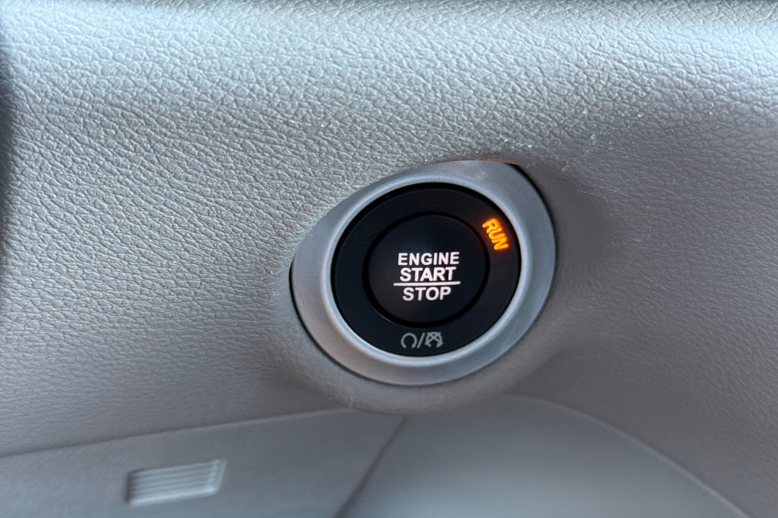 Used 2023 Chrysler Pacifica Touring-L FWD image 20