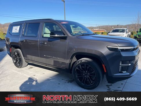 New 2026 Jeep Grand Wagoneer Summit w/ Rear Seat Video Group I AWD/4WD image 34