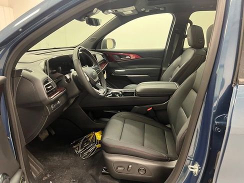 New 2026 Chevrolet Traverse Z71 w/ Enhanced Driving Package AWD/4WD image 6