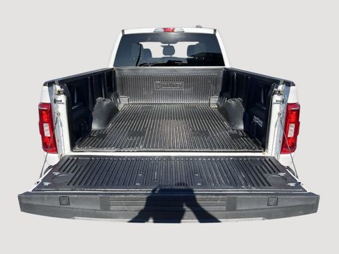 Used 2023 Ford F150 XLT w/ Trailer Tow Package image 17