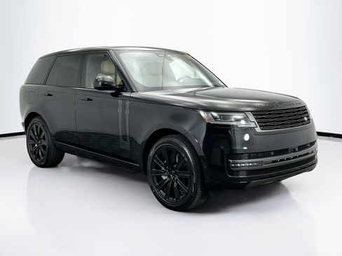 New 2026 Land Rover Range Rover SE image 3