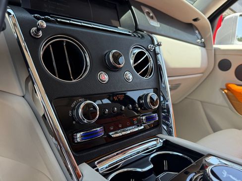 Used 2019 Rolls-Royce Cullinan AWD/4WD image 52