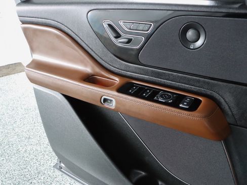 Used 2023 Lincoln Aviator Reserve w/ Equipment Group 201A image 22