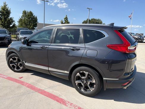 Used 2019 Honda CR-V Touring image 4