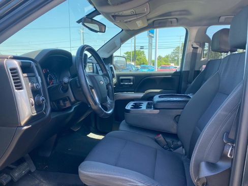 Used 2018 Chevrolet Silverado 1500 LT AWD/4WD image 11