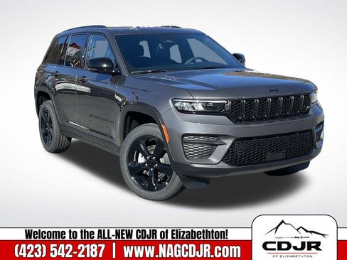 New 2025 Jeep Grand Cherokee Altitude image 1