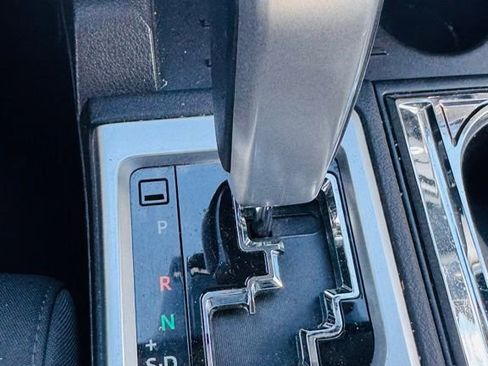 Used 2014 Toyota Tundra SR5 w/ SR5 Upgrade Package RWD image 16