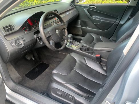 Used 2008 Volkswagen Passat 2.0T image 12