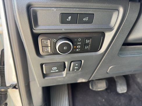 Used 2023 Ford Expedition Platinum AWD/4WD image 26