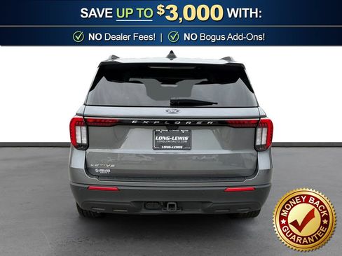 Used 2025 Ford Explorer Active RWD image 5
