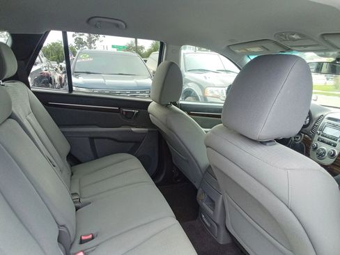 Used 2011 Hyundai Santa Fe GLS image 16