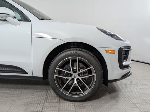 New 2026 Porsche Macan AWD/4WD image 11