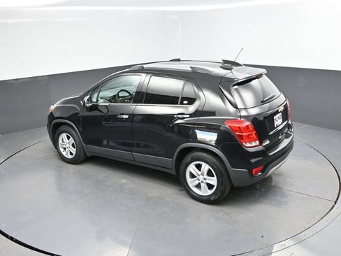 Used 2019 Chevrolet Trax LT w/ LT Convenience Package FWD image 31
