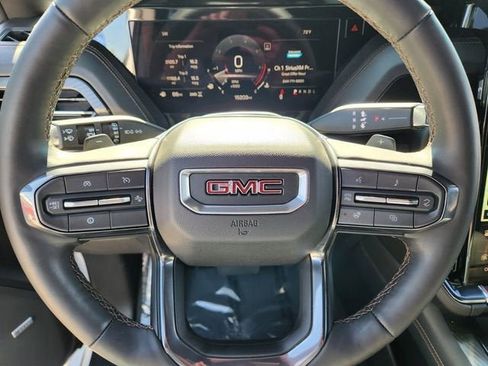 Used 2025 GMC Yukon AT4 w/ AT4 Premium Package image 38