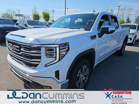 Used 2024 GMC Sierra 1500 SLT image 1