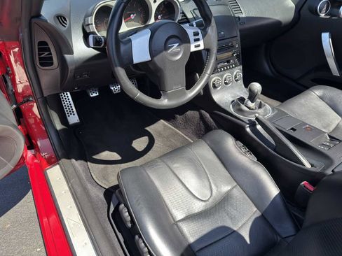 Used 2005 Nissan 350Z Touring image 33