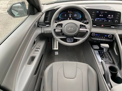 New 2026 Hyundai Elantra Sport FWD image 27