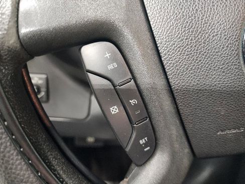 Used 2017 Chevrolet Express 2500 Extended image 10