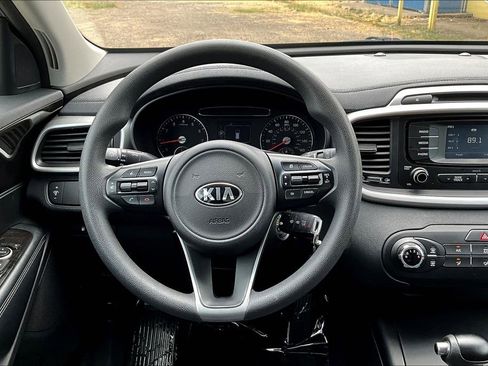 Used 2018 Kia Sorento L FWD image 7