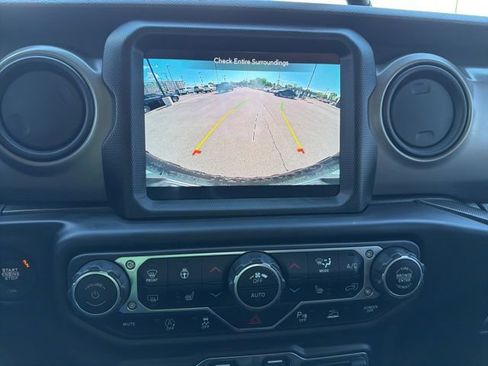 Used 2021 Jeep Wrangler Unlimited Sport AWD/4WD image 25