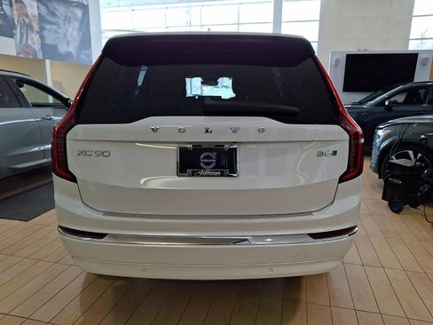 New 2026 Volvo XC90 B6 Plus w/ Protection Package Premier image 7