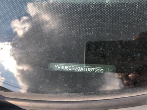 Used 2010 Volvo XC70 3.2 image 5