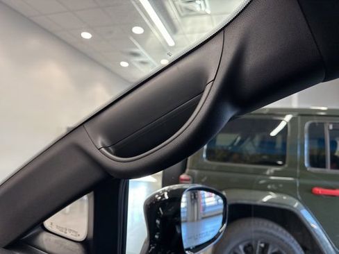 New 2026 Chrysler Pacifica Limited w/ S Appearance Package image 31