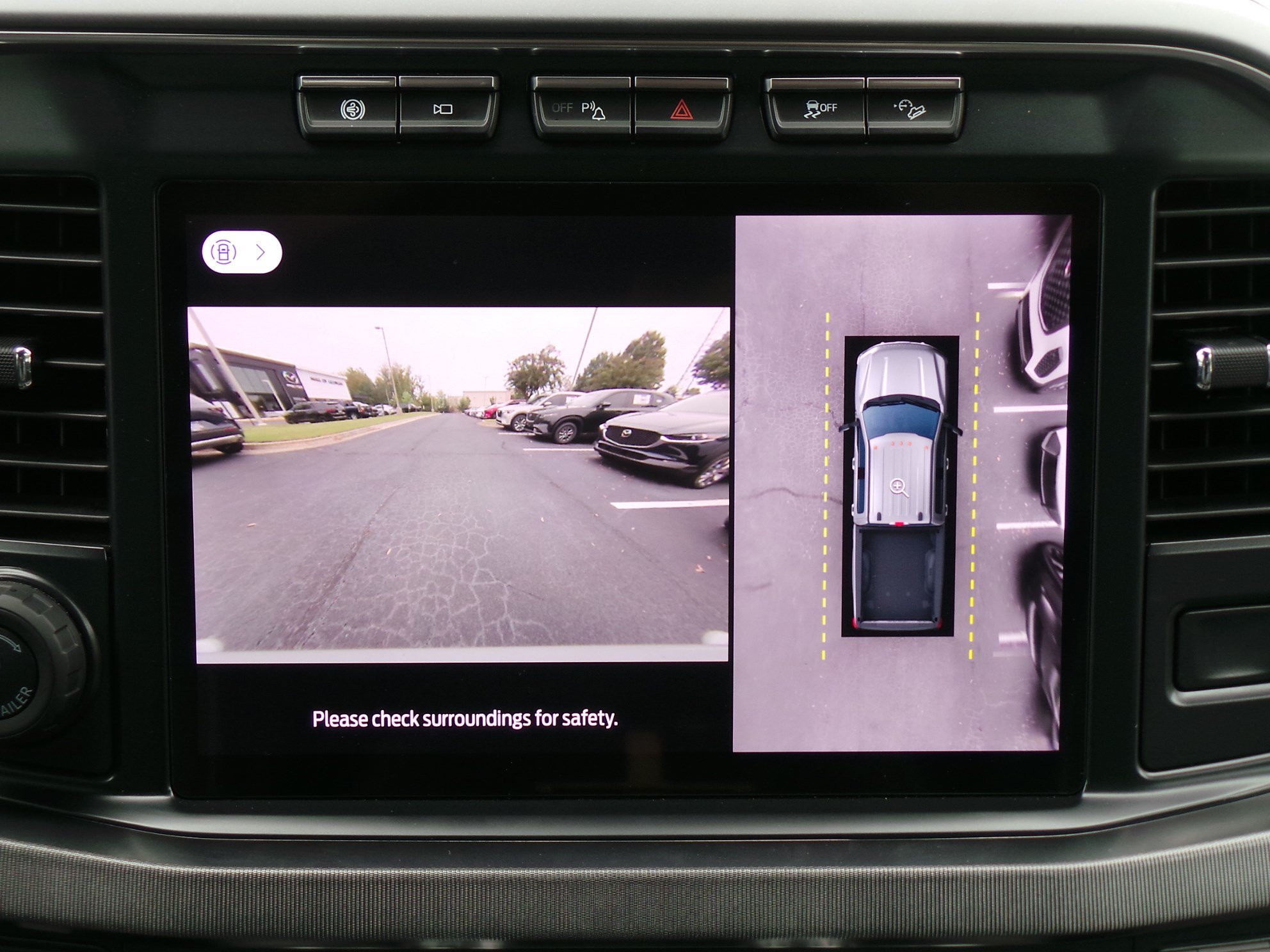 Used 2024 Ford F250 Platinum w/ FX4 Off-Road Package AWD/4WD image 15